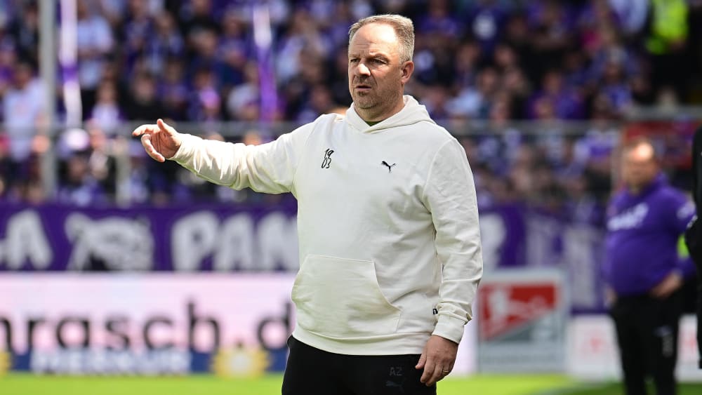 Fürths Trainer Alexander Zorniger bleibt positiv.