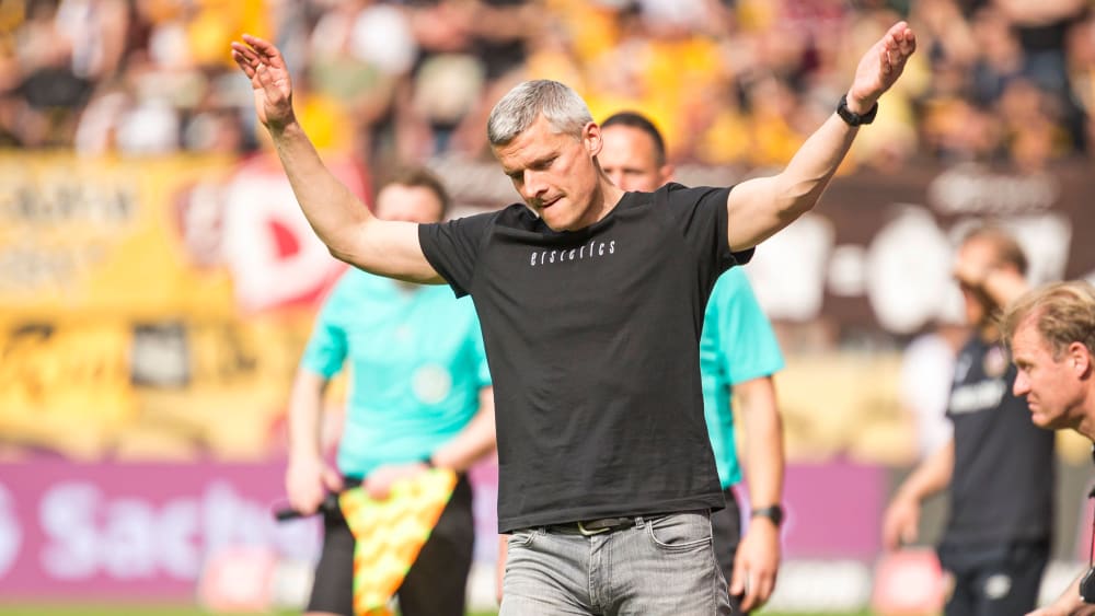 Trainer Rüdiger Ziehl darf sich in Dresden über eine Reaktion auf das Aus im Halbfinale des DFB-Pokals freuen.