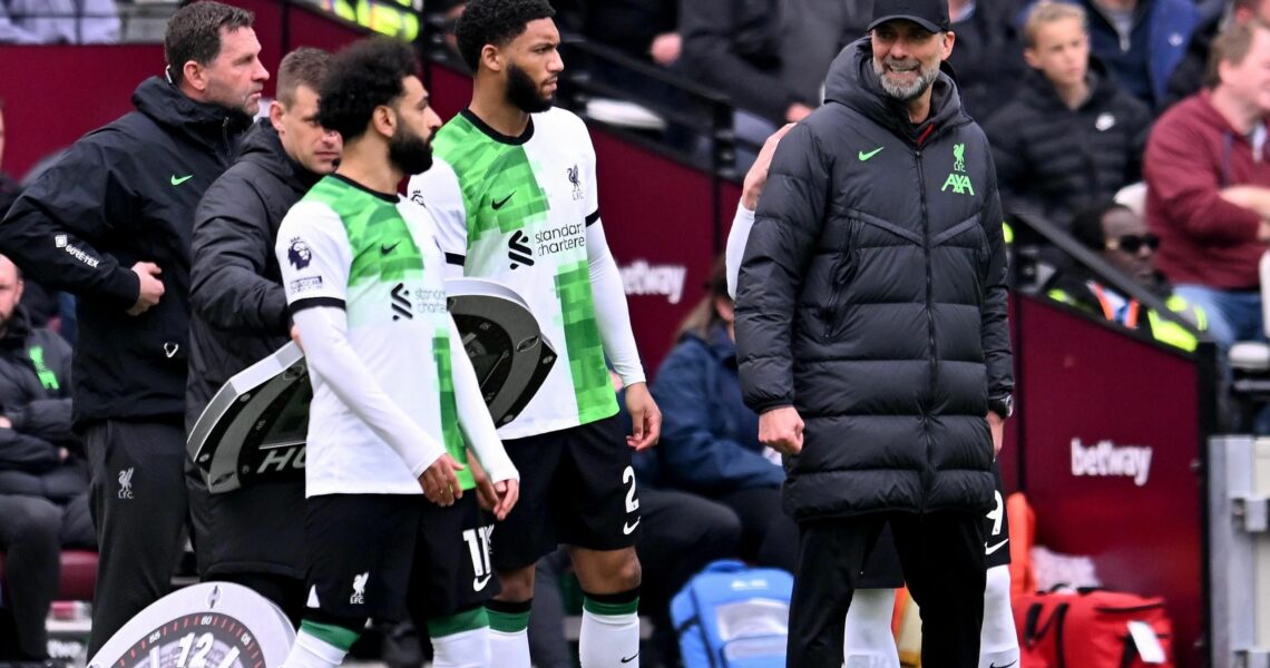‘No’ – Klopp refuses to address touchline spat with Salah