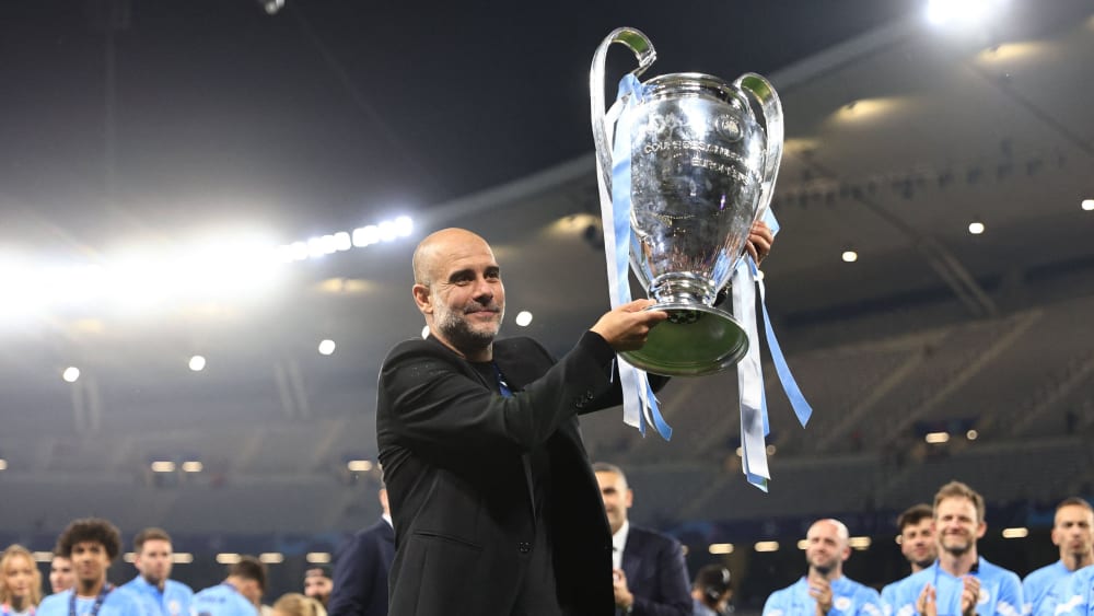 Künftig bis zu 156 Millionen Euro wert: Der Champions-League-Titel, den zuletzt Pep Guardiola und Manchester City feierten.