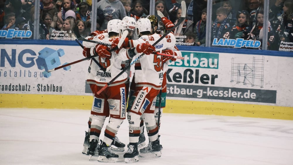 Am Ende feierten die Eisbären Regensburg einen überraschenden Sieg der Finalserie.