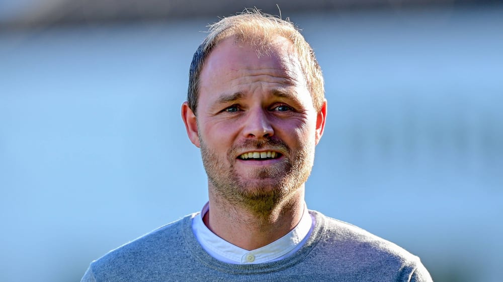 Hat seinen im Sommer auslaufenden Vertrag beim SC Verl verlängert: Sebastian Lange, Sportlicher Leiter des Drittligisten.