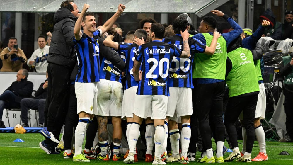 Grenzenlose Freude: Inter Mailand kürte sich am Montagabend  - ausgerechnet im Mailänder Derby - vorzeitig zum italienischen Meister.