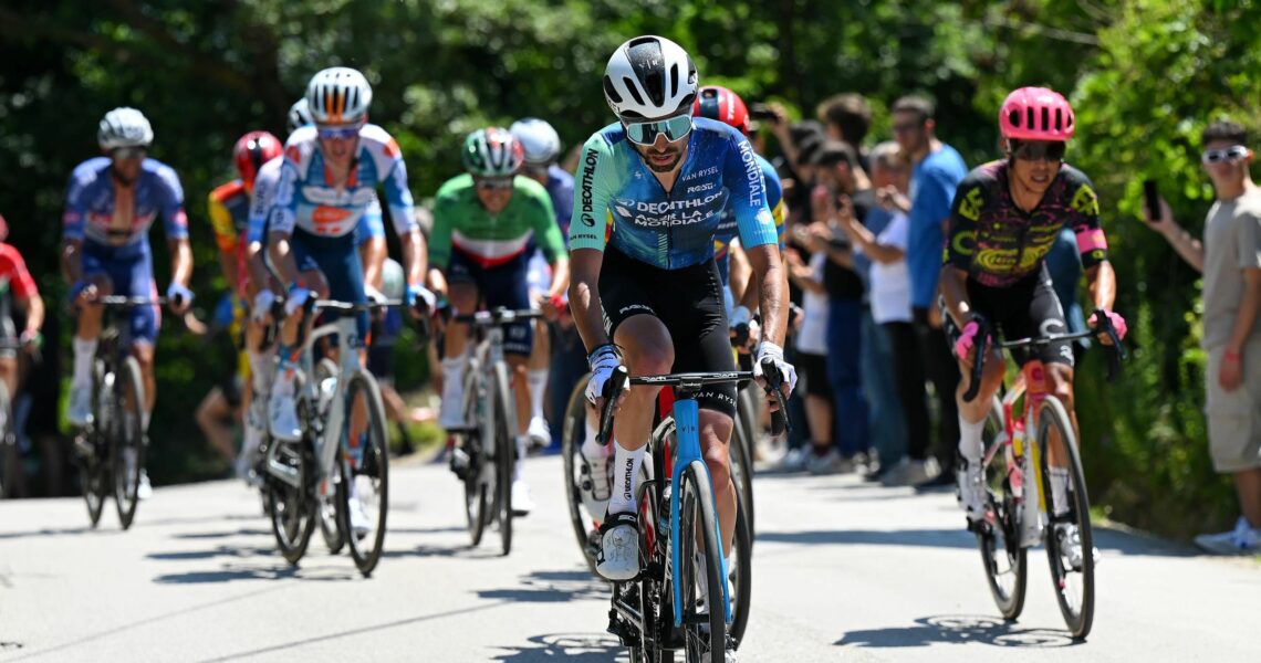 Paret-Peintre emulates brother with Stage 10 win as Pogacar cruises in pink