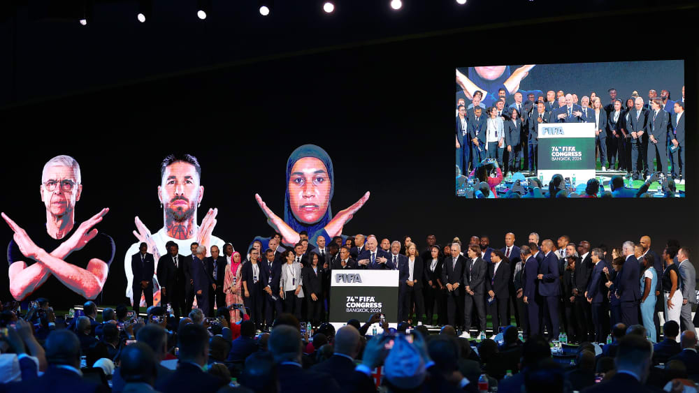 FIFA ruft mit neuem Handzeichen zum Kampf gegen Rassismus auf