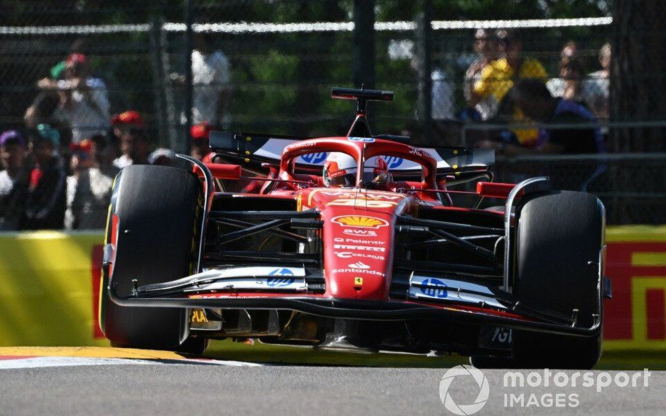 F1 Imola GP: Verstappen beats Piastri to pole
