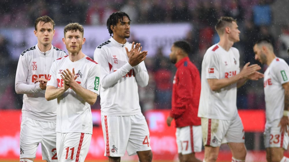Niedergeschlagen: Der Blick des 1. FC Köln um Kapitän Florian Kainz geht gen Abstieg und 2. Bundesliga.