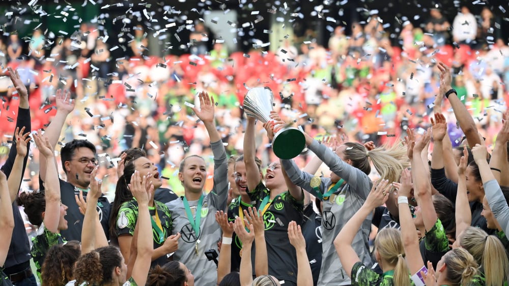 DFB legt Pokal-Prämien fest: Fußballerinnen verdoppeln
