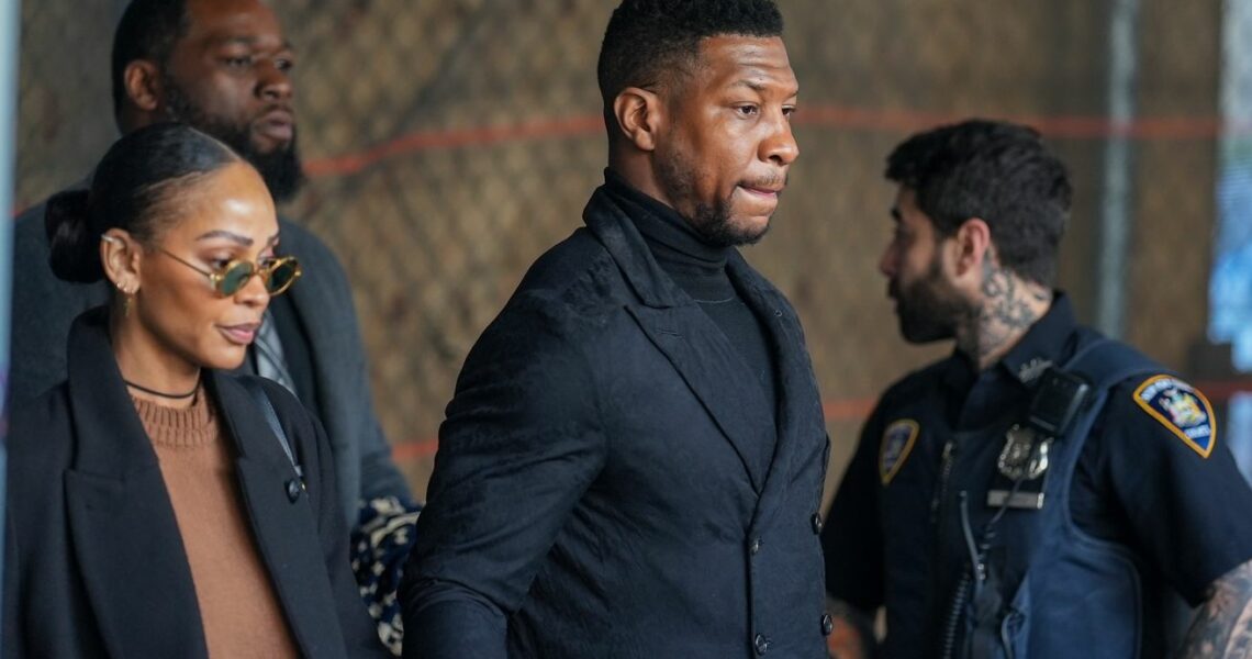 Jonathan Majors’s Perseverance, How to Talk to Black Women, and Aliens Walking Among Us