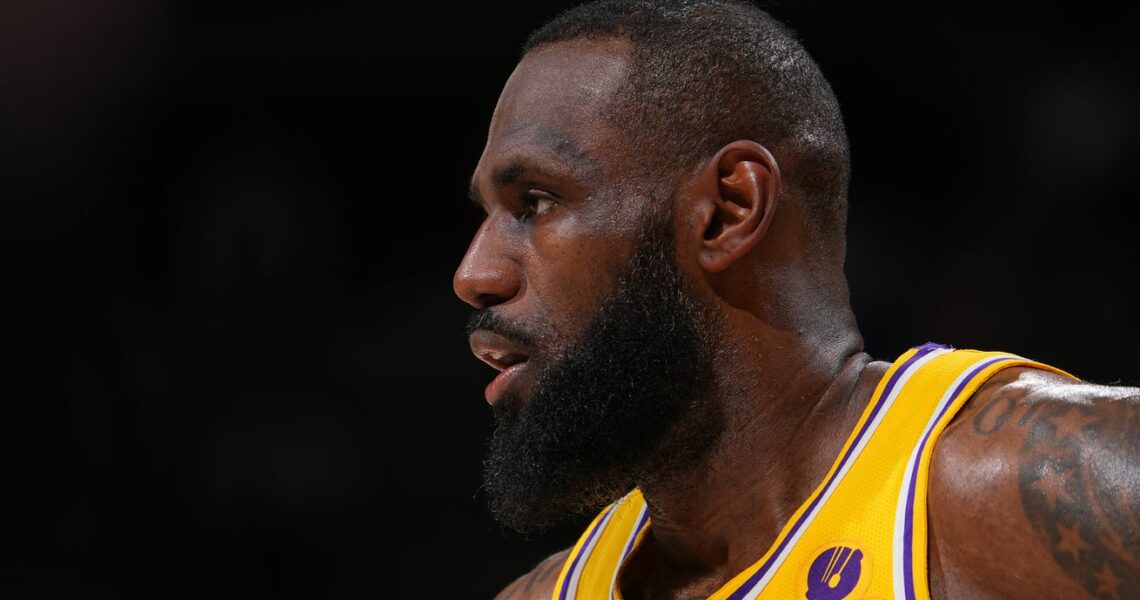 The Offer Sheet: LeBron Opts Out, and Puts the Ball in the Lakers’ Court
