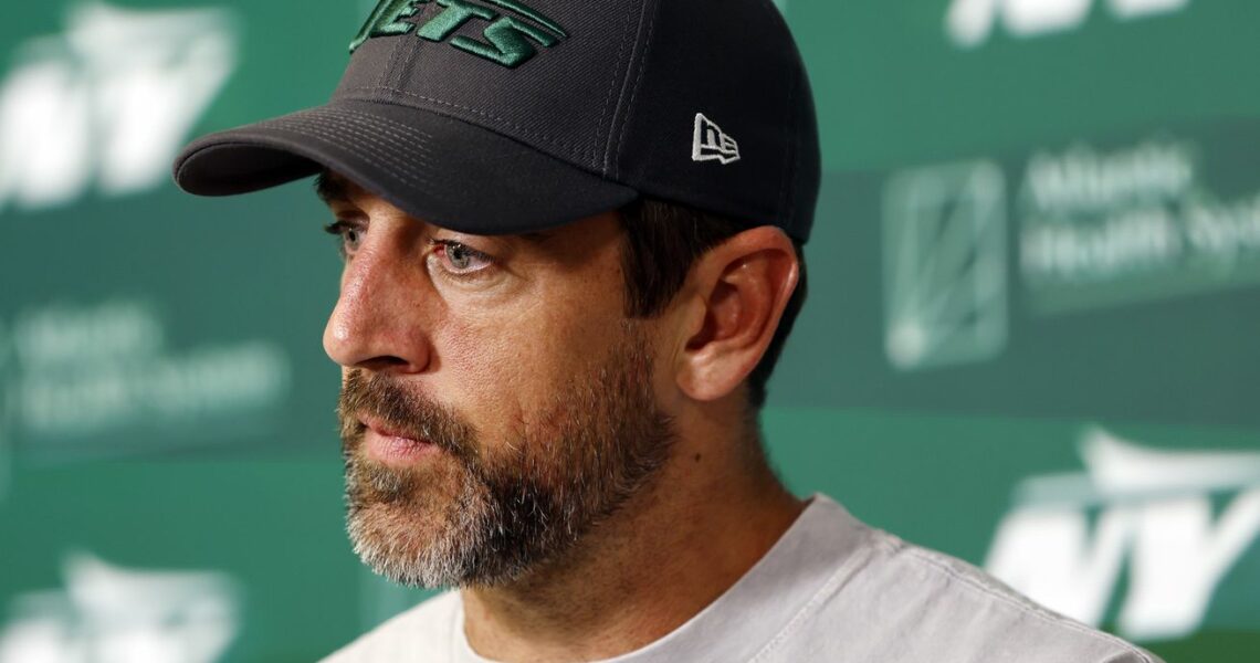 Aaron Rodgers Missing: Do You Care? Plus, a Mets Vibe Check With Steve Gelbs, Yanks Lose a Heartbreaker, and JJ’s Bethpage Black Review With Brian Rascona.