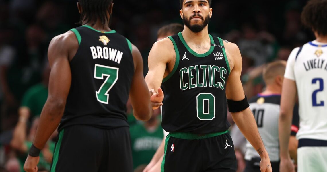 Will the Celtics Sweep? Plus, Weekend Boxing Preview With Matt Brown.