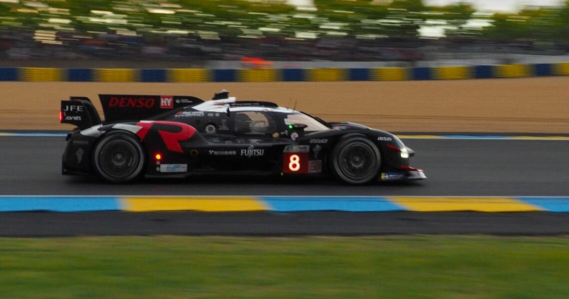 24 Hours of Le Mans – LIVE – Toyota lead on Sunday morning as Porsche challenge for P1