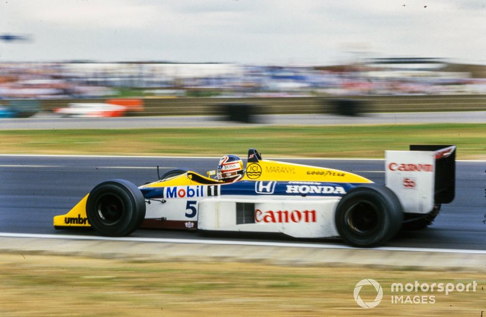 Mansell's famous victory over team-mate Piquet came with a dramatic late pass into Stowe