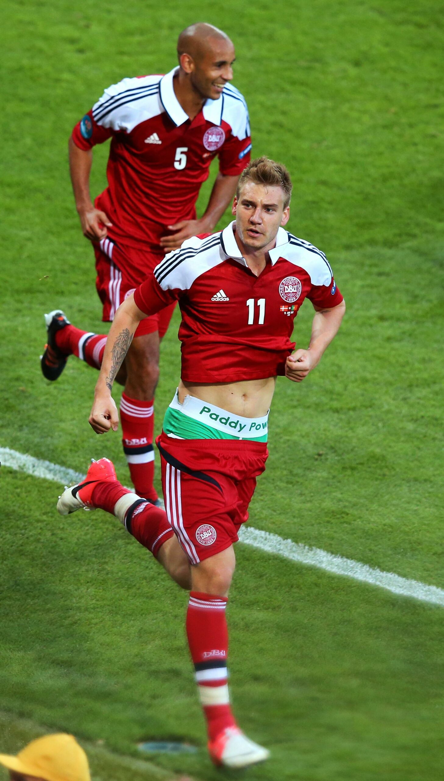 Nicklas Bendtner fick böta efter ”kalsongfirandet” i EM 2012. 