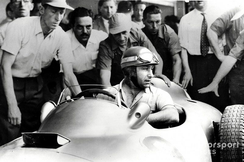 Juan Manuel Fangio, Mercedes-Benz W196